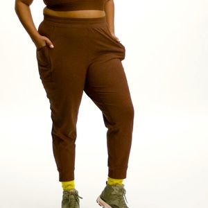 Fabletics 3X On-The-Go Cold-Weather Jogger- Brown NWT